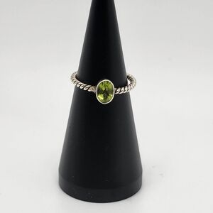 Sterling silver 925 twisted rope green stone ring size 6 3/4.  Very pretty!